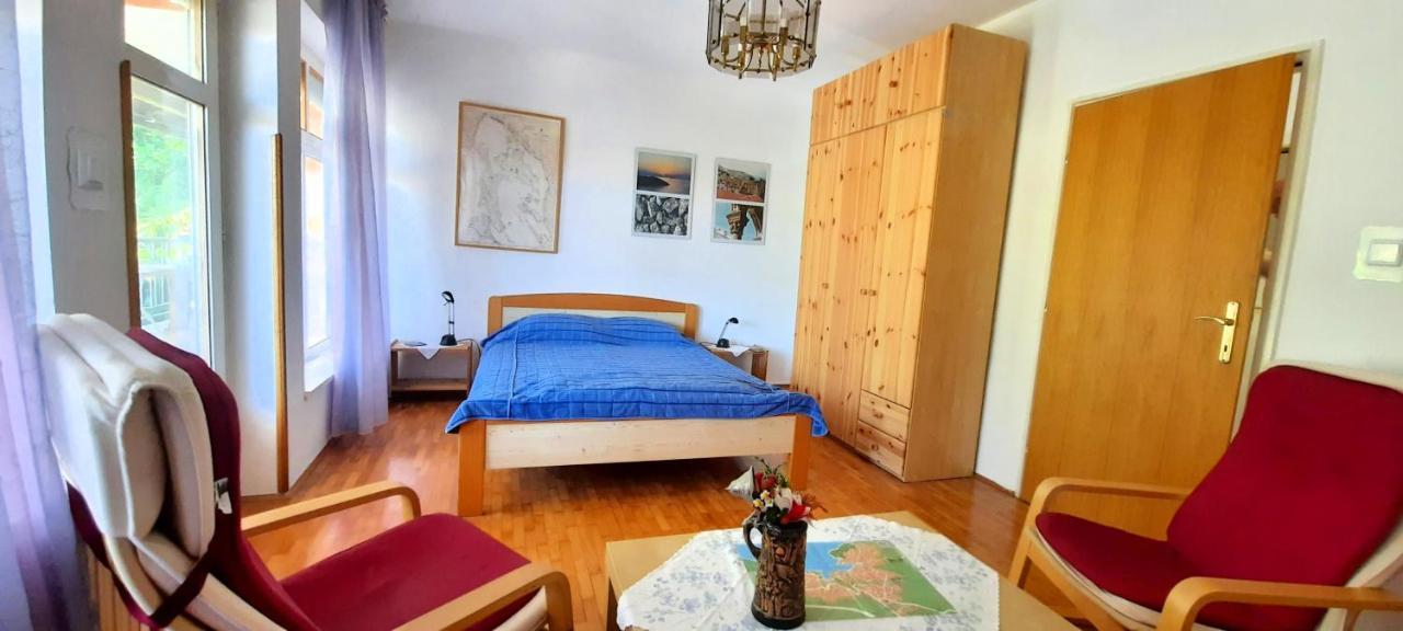 Apartmani Iskra Крк Екстер'єр фото