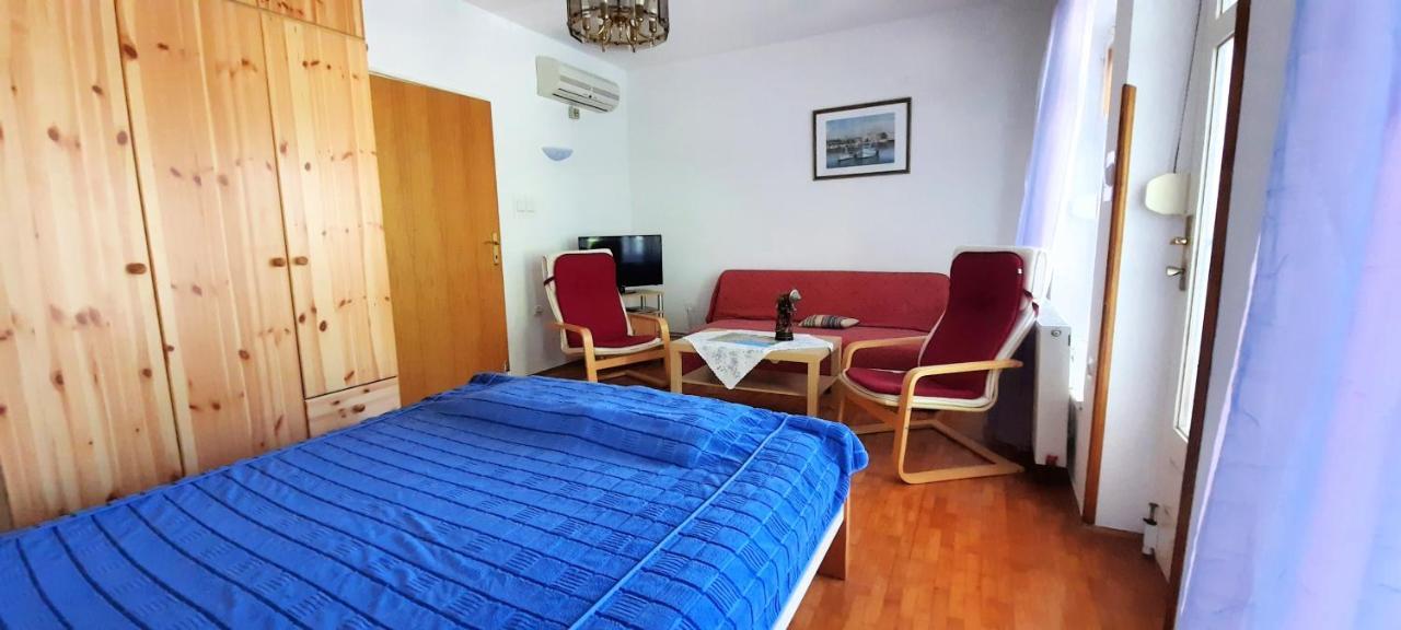 Apartmani Iskra Крк Екстер'єр фото