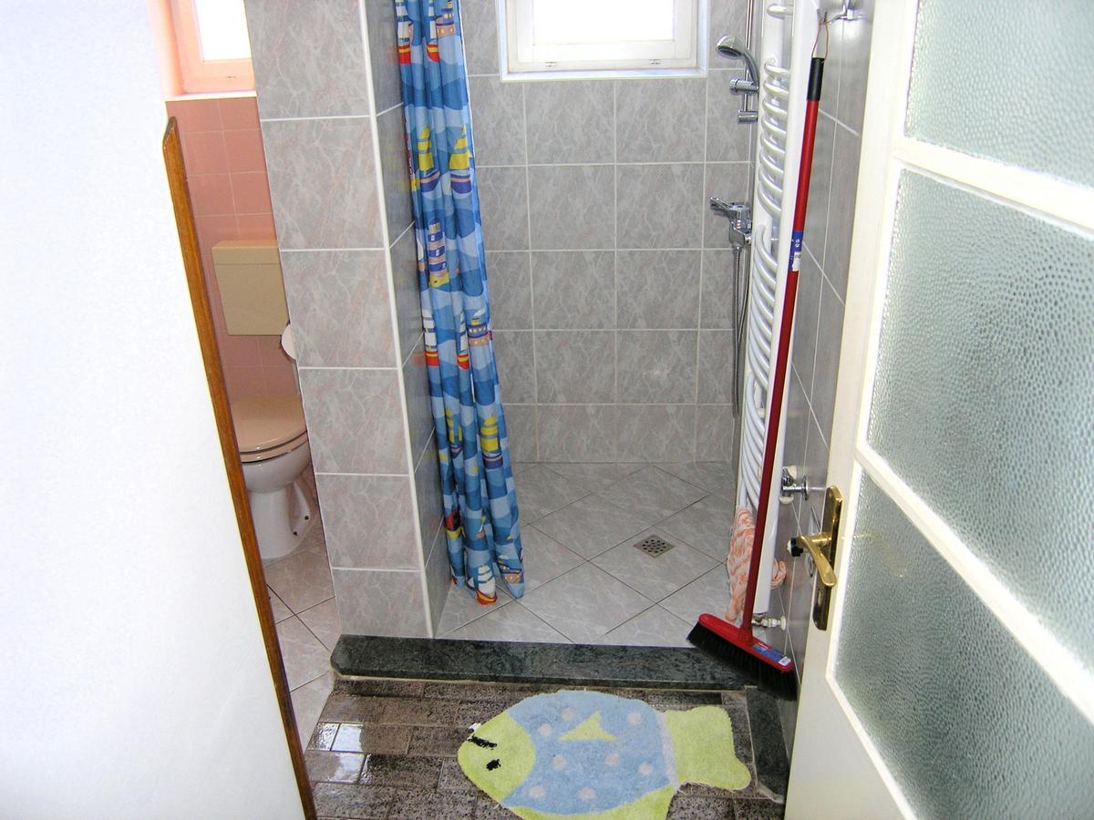 Apartmani Iskra Крк Екстер'єр фото
